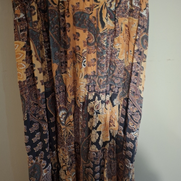 Angie Paisley Floral Midi Dress - Orange and Brown - Picture 9 of 9